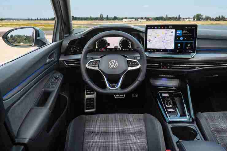 Gli interni di Volkswagen Golf GTE