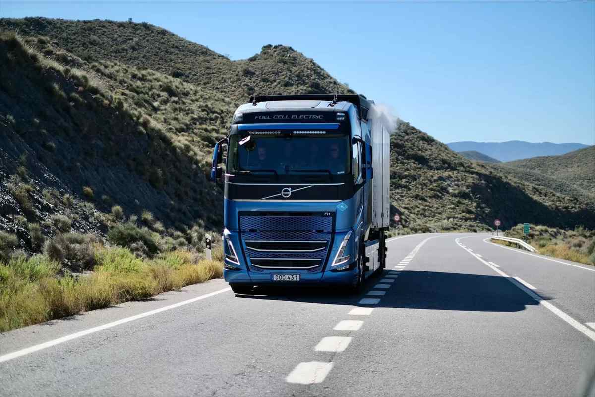 Volvo lavora sui camion a idrogeno