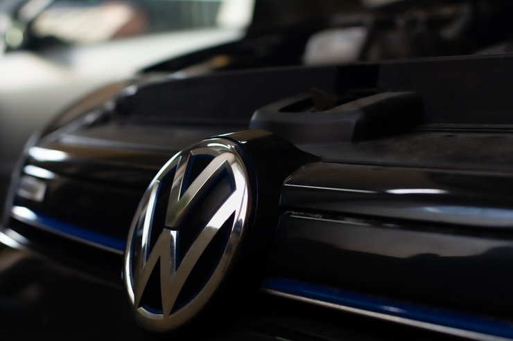 Volkswagen investe in Rivian
