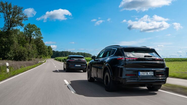 Il prototipo di Porsche Cayenne che debutterà nel 2026