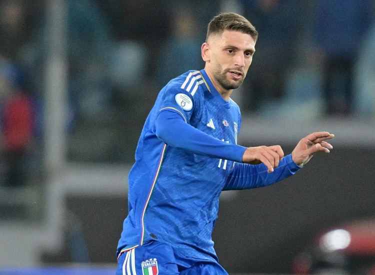 Domenico Berardi con la maglia della nazionale - fonte Lapresse - suipedali.it