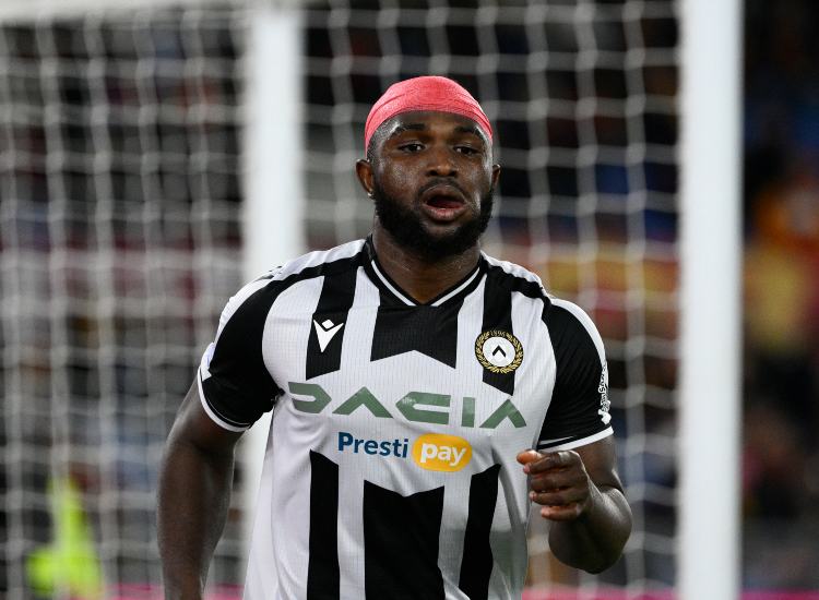 Isaac Success con la maglia dell'Udinese - fonte Lapresse - suipedali.it