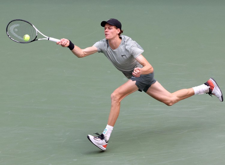 Jannik Sinner durante gli US Open - fonte Ansa Foto - suipedali.it