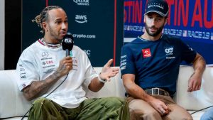 Lewis Hamilton e Daniel Ricciardo - fonte Ansa Foto - suipedali.it