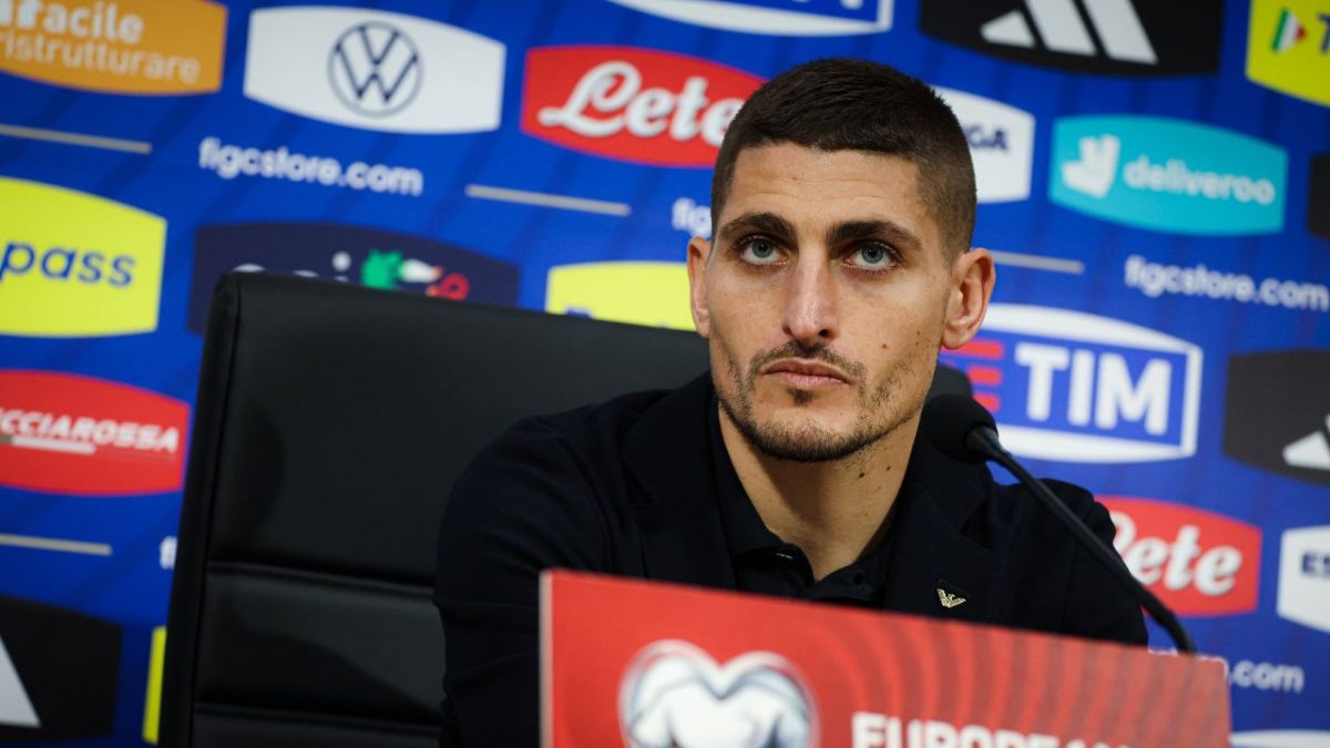 Marco Verratti in conferenza stampa - Fonte LaPresse - suipedali.it