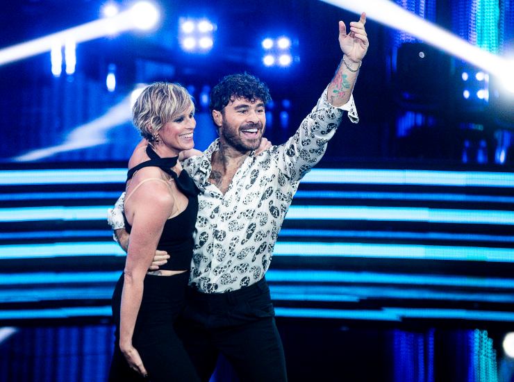 Federica Pellegrini e Angelo Madonia a Ballando con le stelle - fonte Ansa Foto - suipedali.it