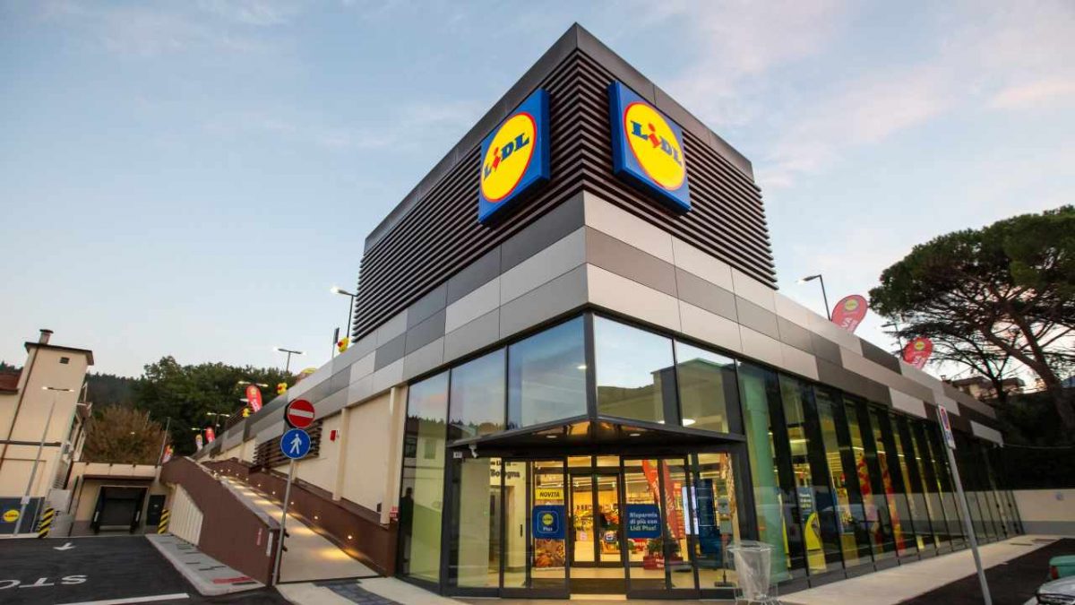 Lidl, il maglione da non perdere - fonte Facebook - suipedali.it